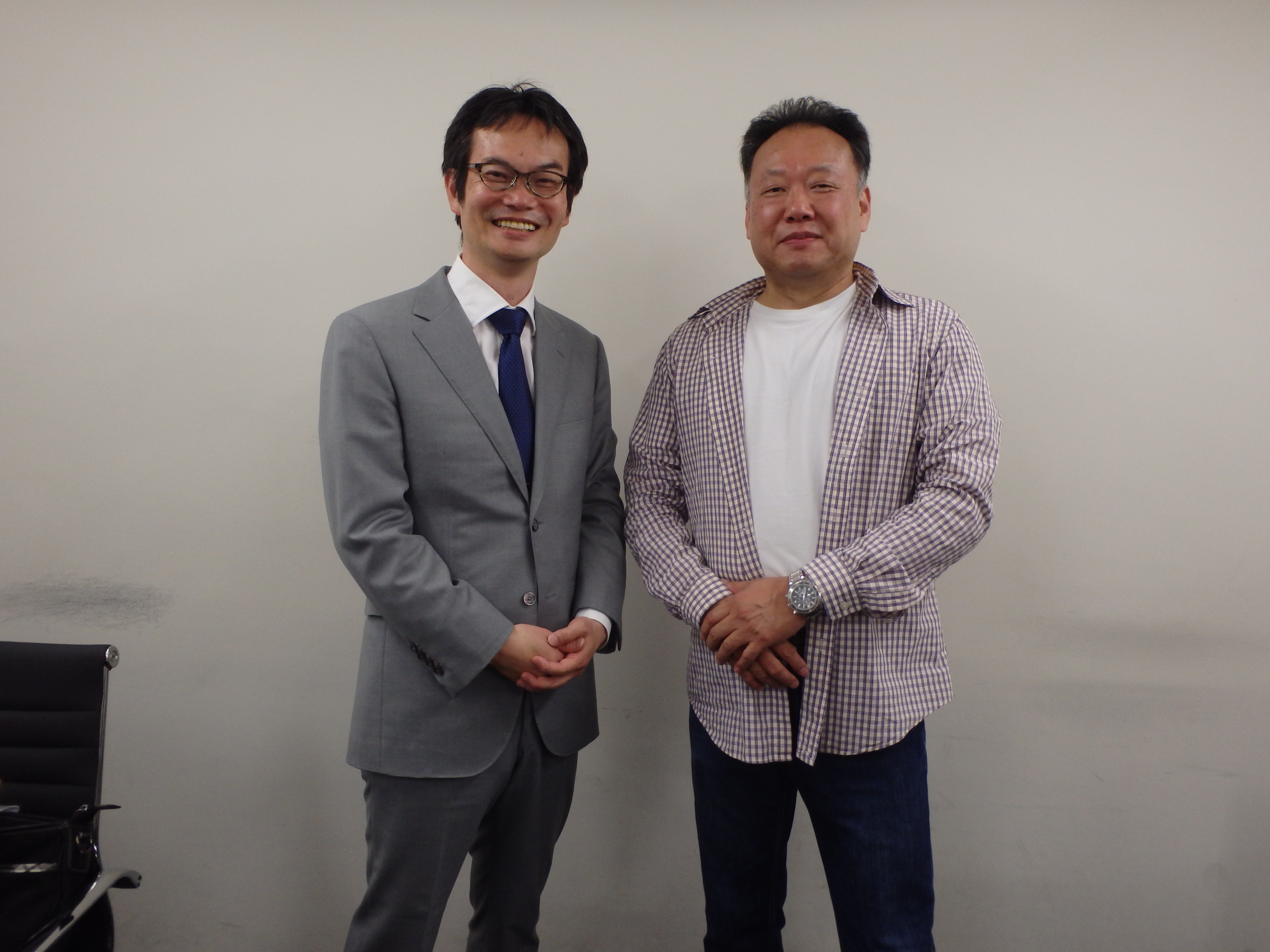 タックス・プラン税理士法人 代表 榎嶋隆司と龍村 仁 様（大阪市中央区）の面談風景